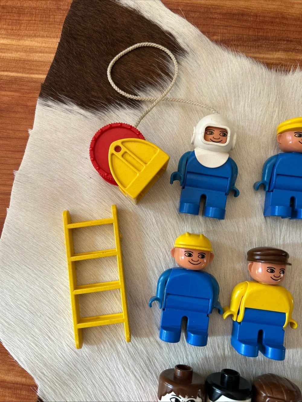 Lego Duplo Figure Lot Vintage Square Brick Deep Sea Diver Horse Firefighter